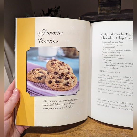 Nestle Classic Recipes Dessert Cookbook 2003 - Picture 5 of 6